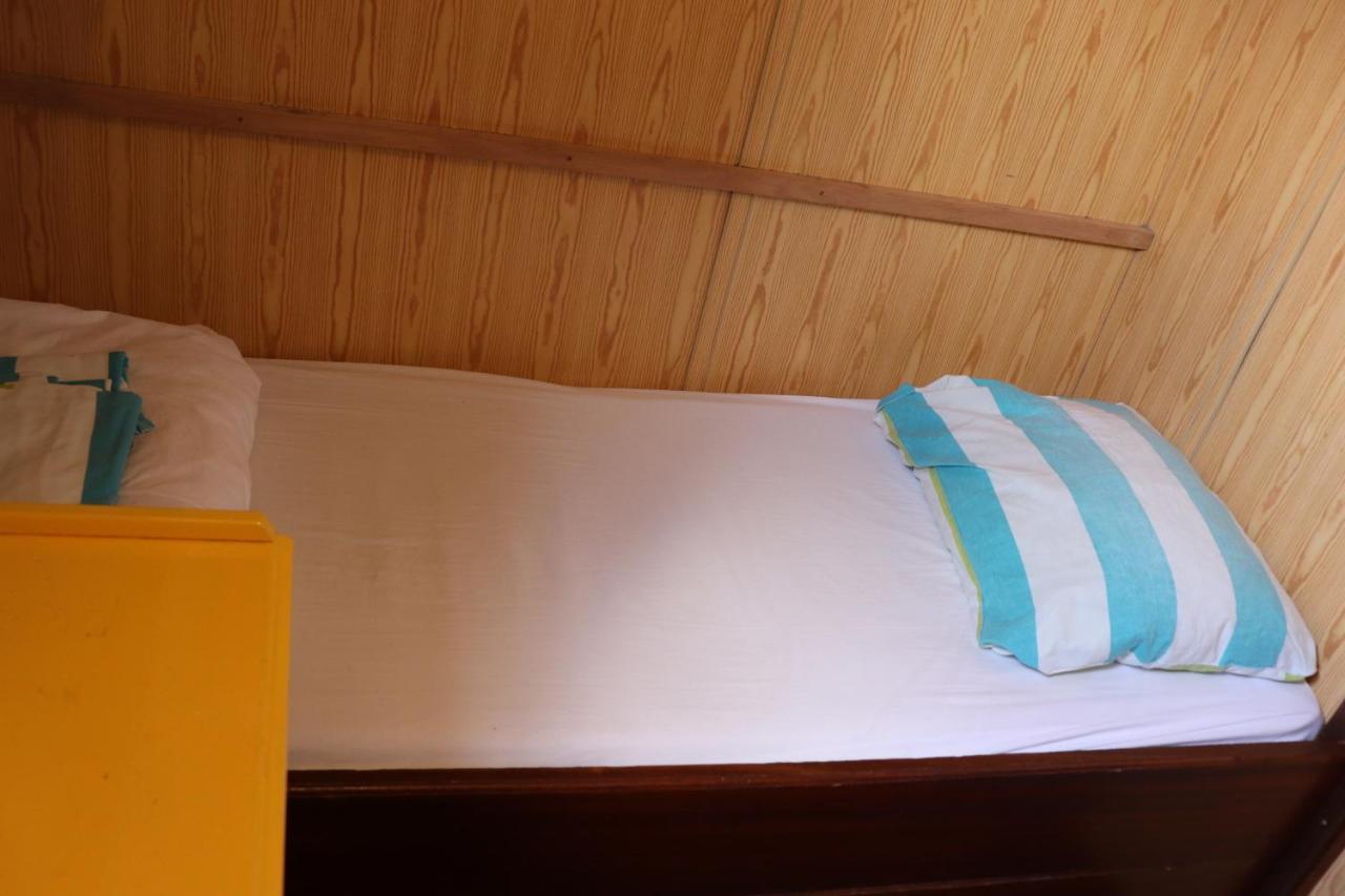 Intersail Hostel - Avontuur أمستردام الغرفة الصورة