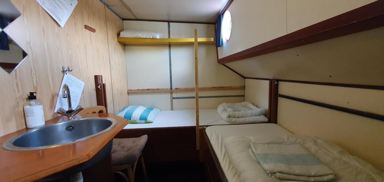 Intersail Hostel - Avontuur أمستردام المظهر الخارجي الصورة