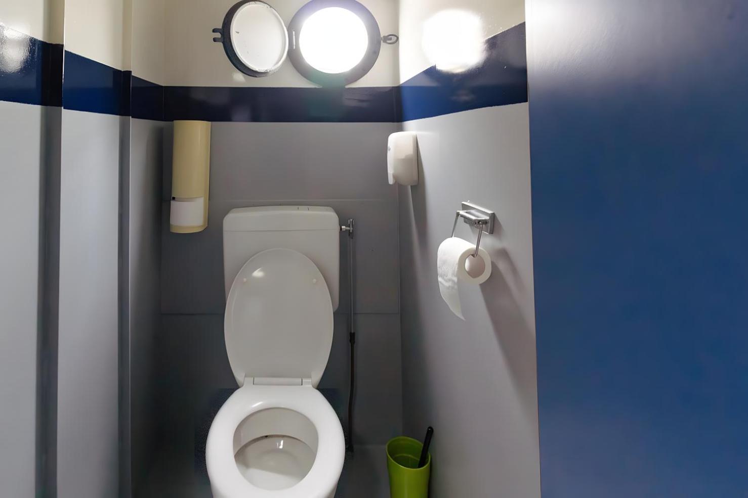 Intersail Hostel - Avontuur أمستردام المظهر الخارجي الصورة