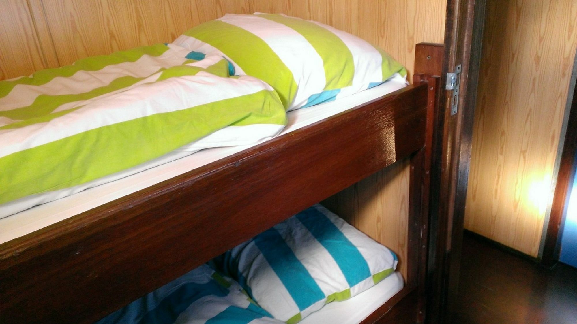 Intersail Hostel - Avontuur أمستردام المظهر الخارجي الصورة